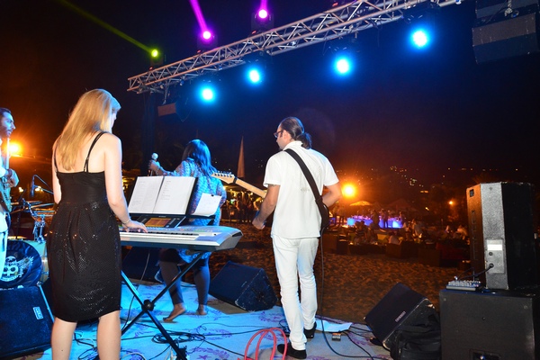 Soul Music with Gisele at Edde Sands